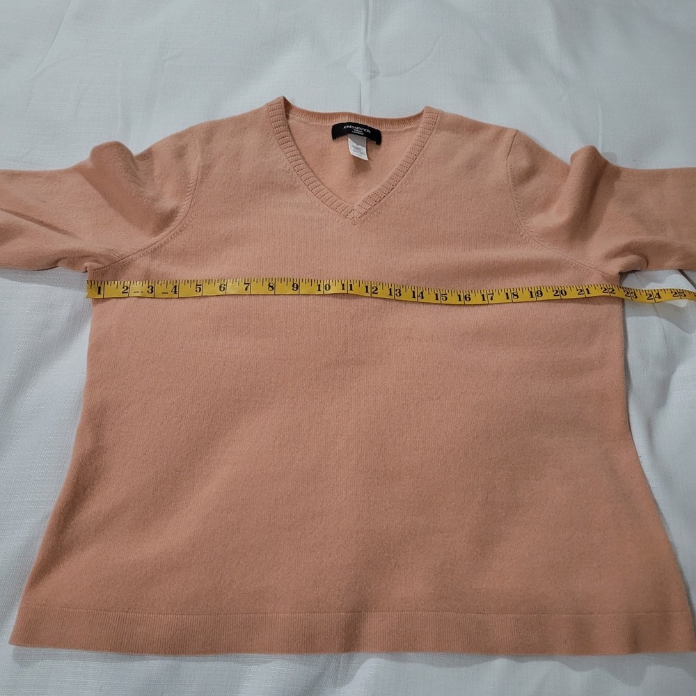 Jones New York 100% Cashmere V Neck Sweater Classic Preppy Coral Peach Size XL - Picture 4 of 5